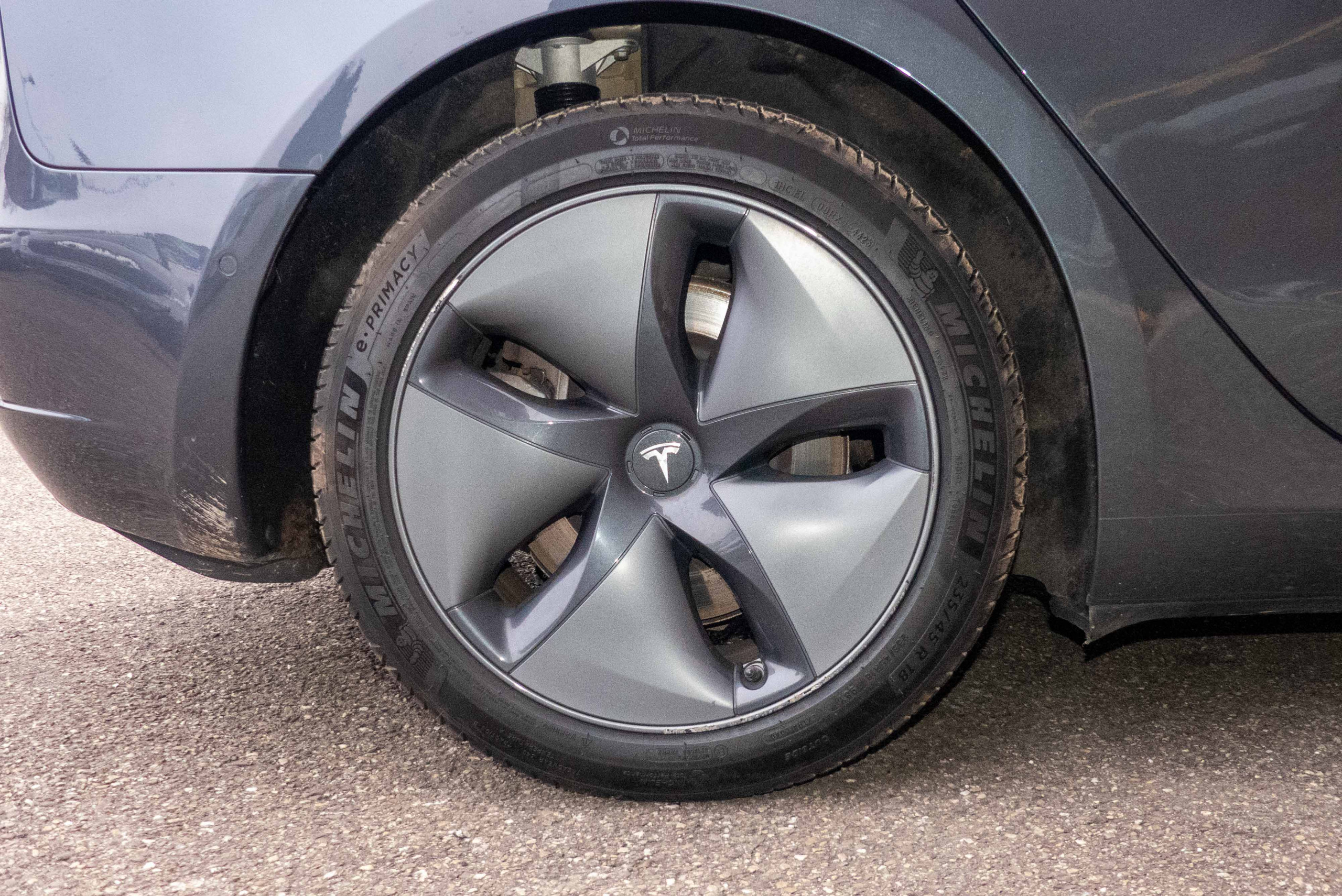 2019 Model 3 Standard RWD Plus Gris foncé