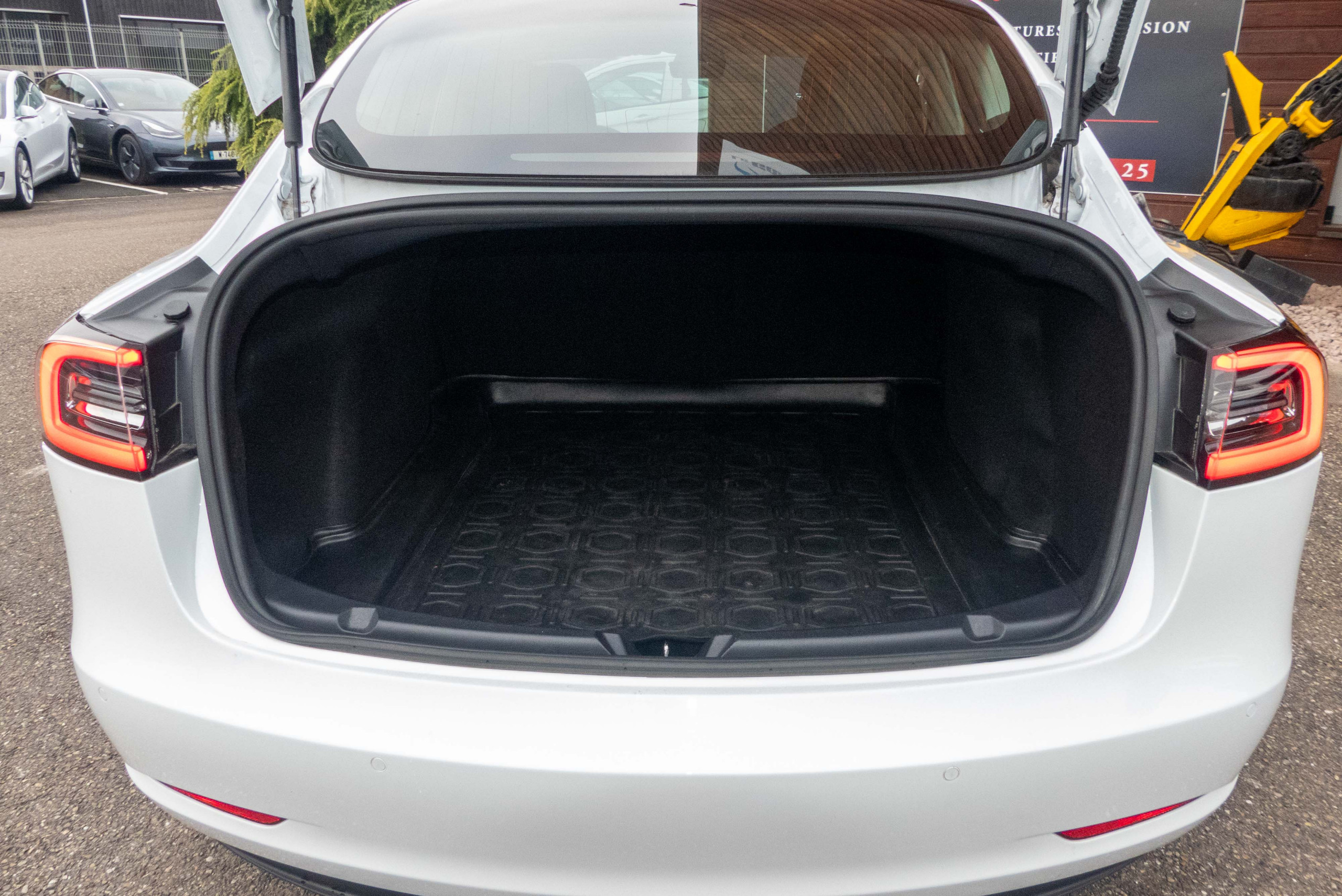2020 Model 3 Standard RWD Plus Blanc