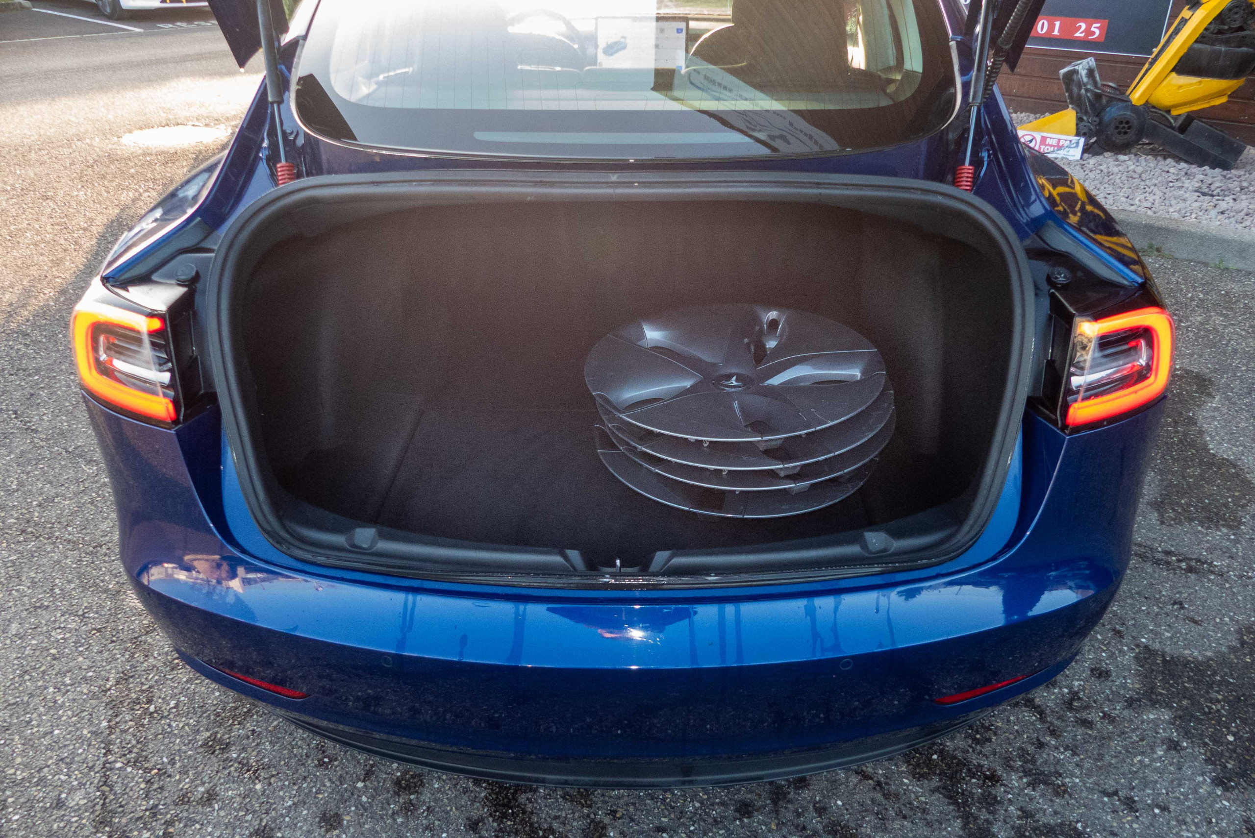 2019 Model 3 Standard RWD Plus Bleu