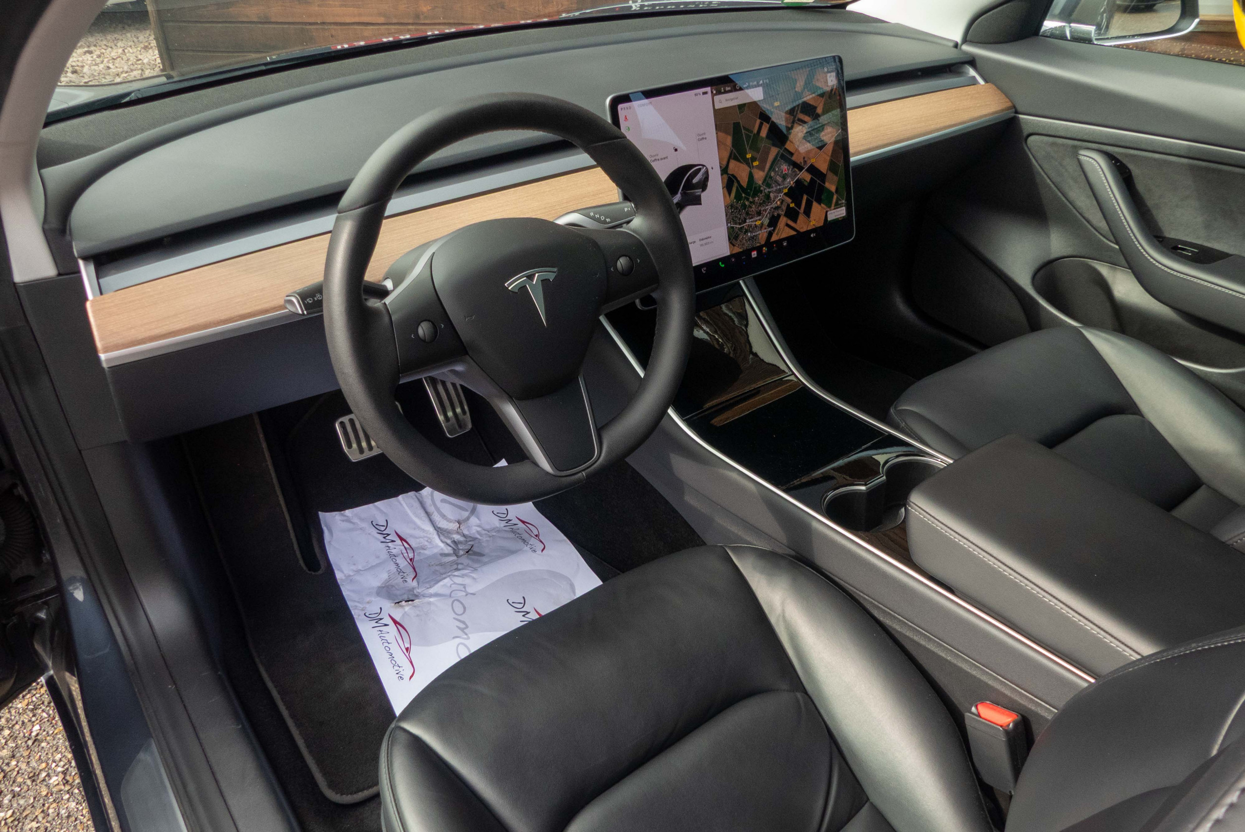 2020 Model 3 Standard RWD Plus Gris foncé